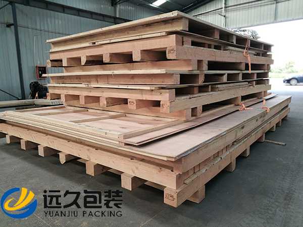 防止包裝木箱底盤受潮可以采取以下幾種措施
